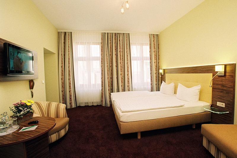 Hotel Zur Insel Werder  Kamer foto