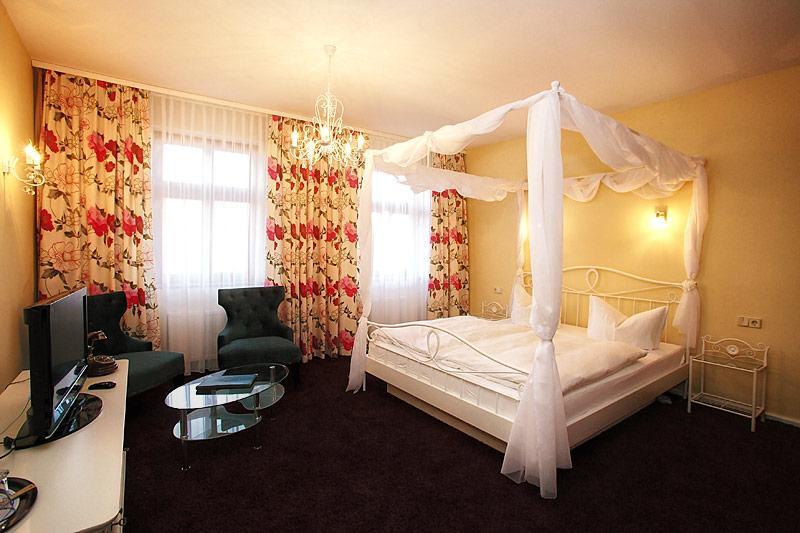 Hotel Zur Insel Werder  Buitenkant foto